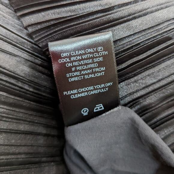 Aje Laurier Wave Maxi Dress Cutout Plisse Organza Black Gown Size 10 US NWT - Picture 11 of 12